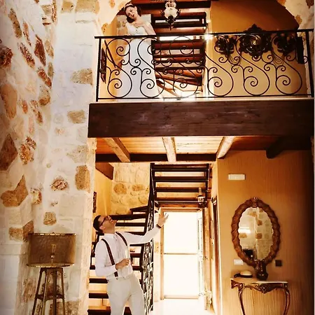 Villa Palazzo Di P Villa, World 5th Award *
