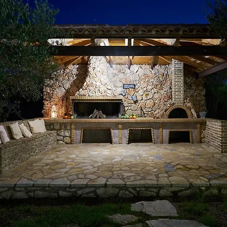 Villa Palazzo Di P Villa, World 5th Award